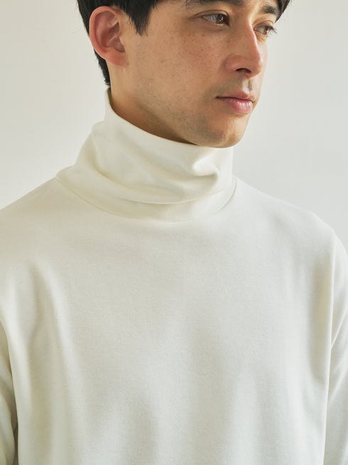 【TRANSITION】起毛ストレッチポンチタートルネック