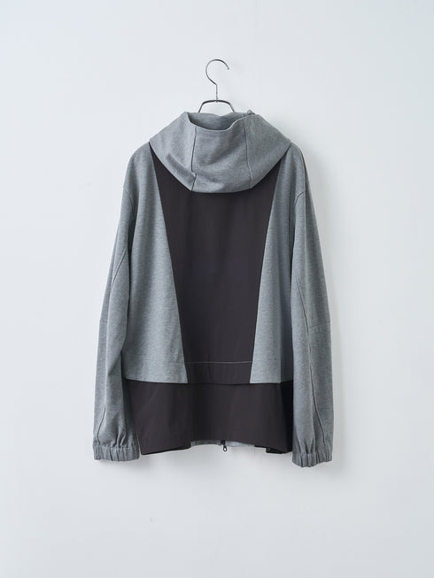 【TRANSITION】ポンチ×ストレッチナイロン切り替えフーデッドブルゾン